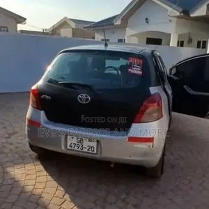 Toyota Vitz 2010 Black