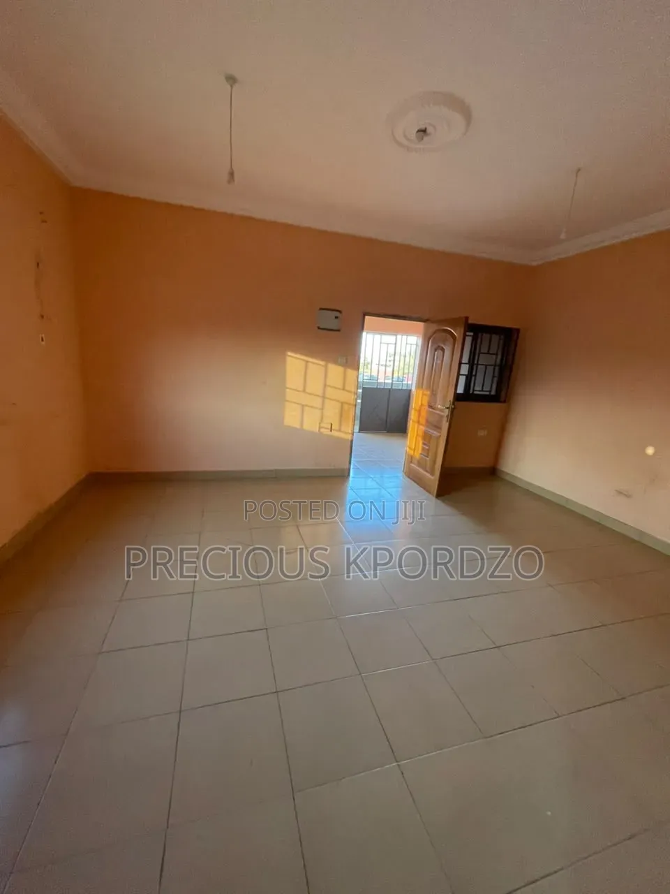 1bdrm Room & Parlour in Adenta Frafraha for rent