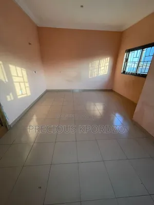 1bdrm Room & Parlour in Adenta Frafraha for rent