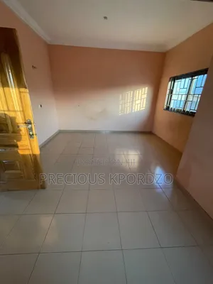 1bdrm Room & Parlour in Adenta Frafraha for rent