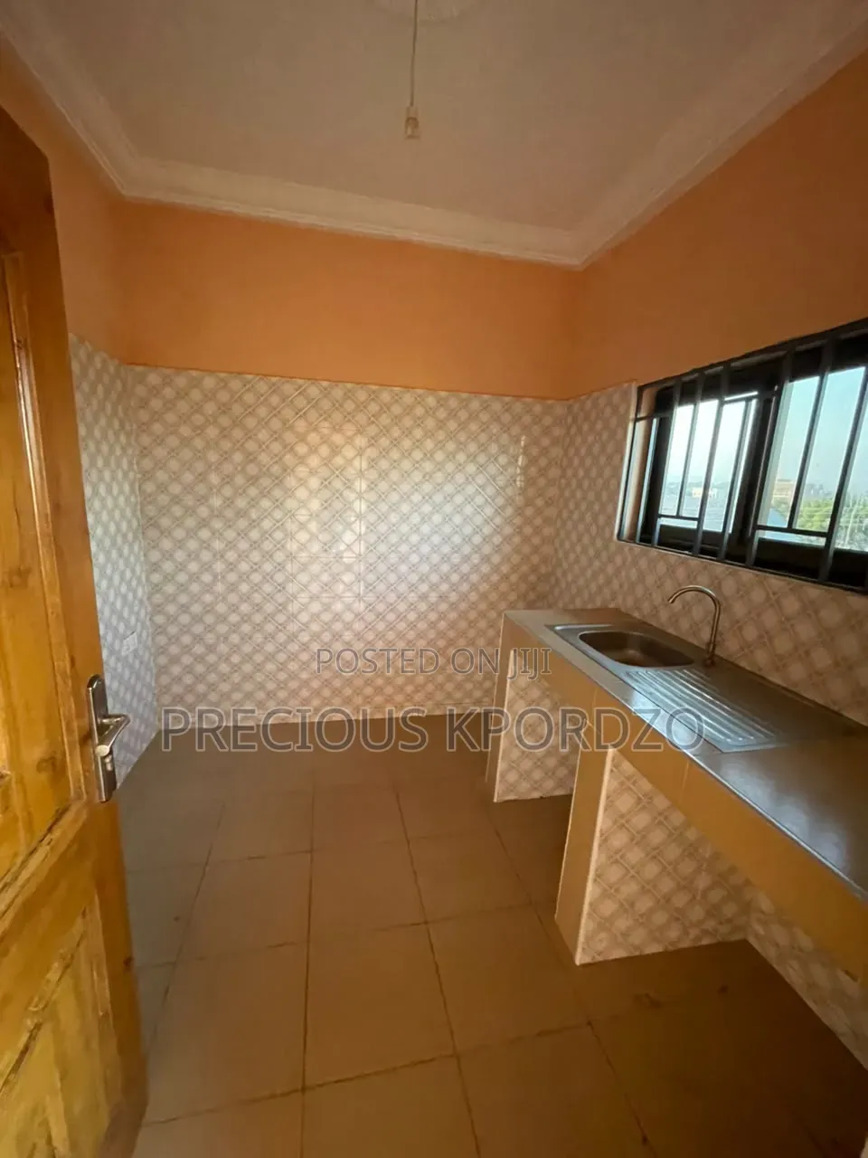 1bdrm Room & Parlour in Adenta Frafraha for rent