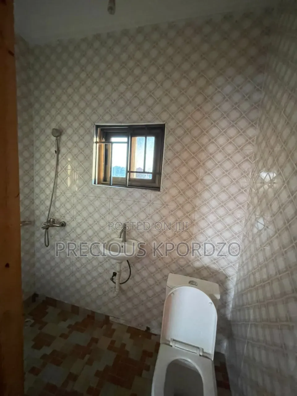 1bdrm Room & Parlour in Adenta Frafraha for rent