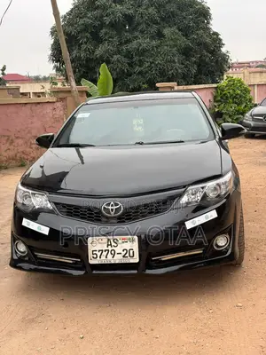 Toyota Camry SE 4dr Sedan (3.5L 6cyl 6A) 2014 Black