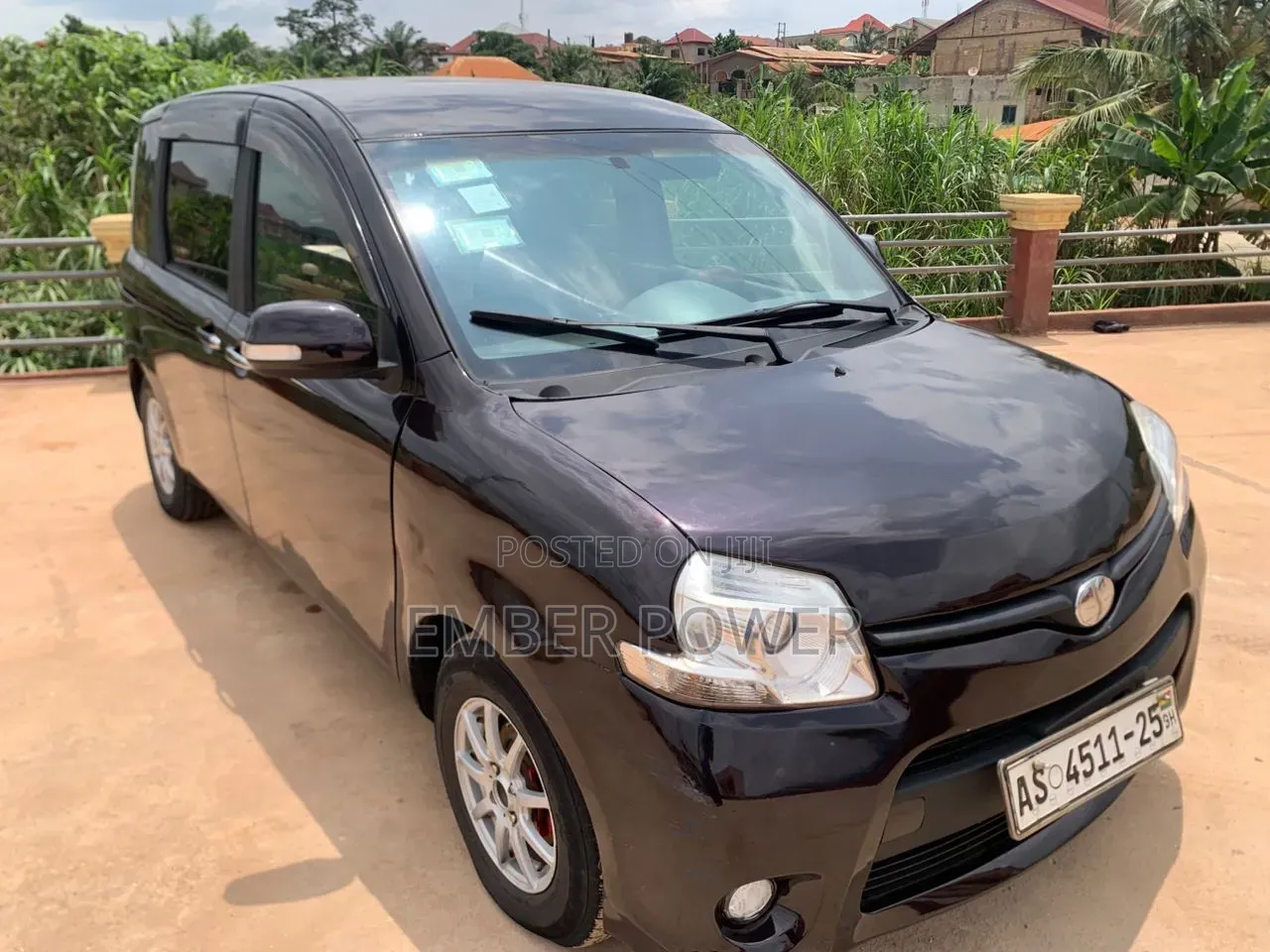 Toyota Sienta 2012 Black