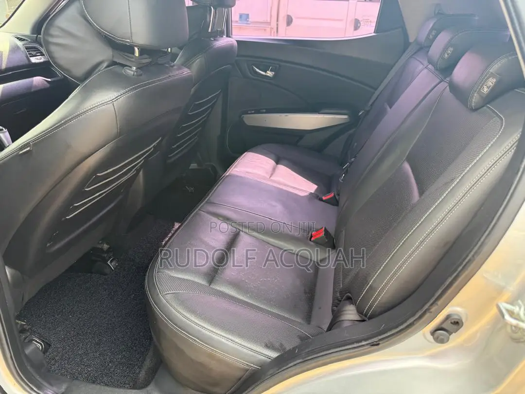 SsangYong Tivoli LX 2016 Silver