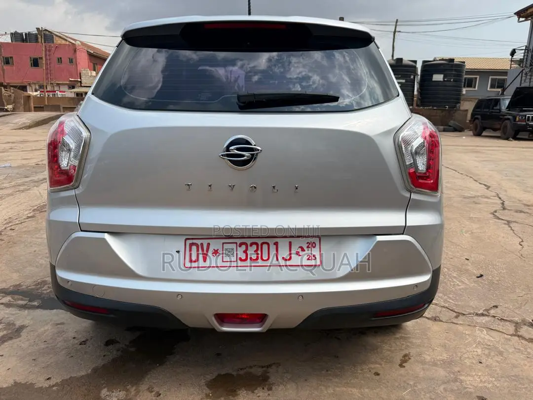 SsangYong Tivoli LX 2016 Silver