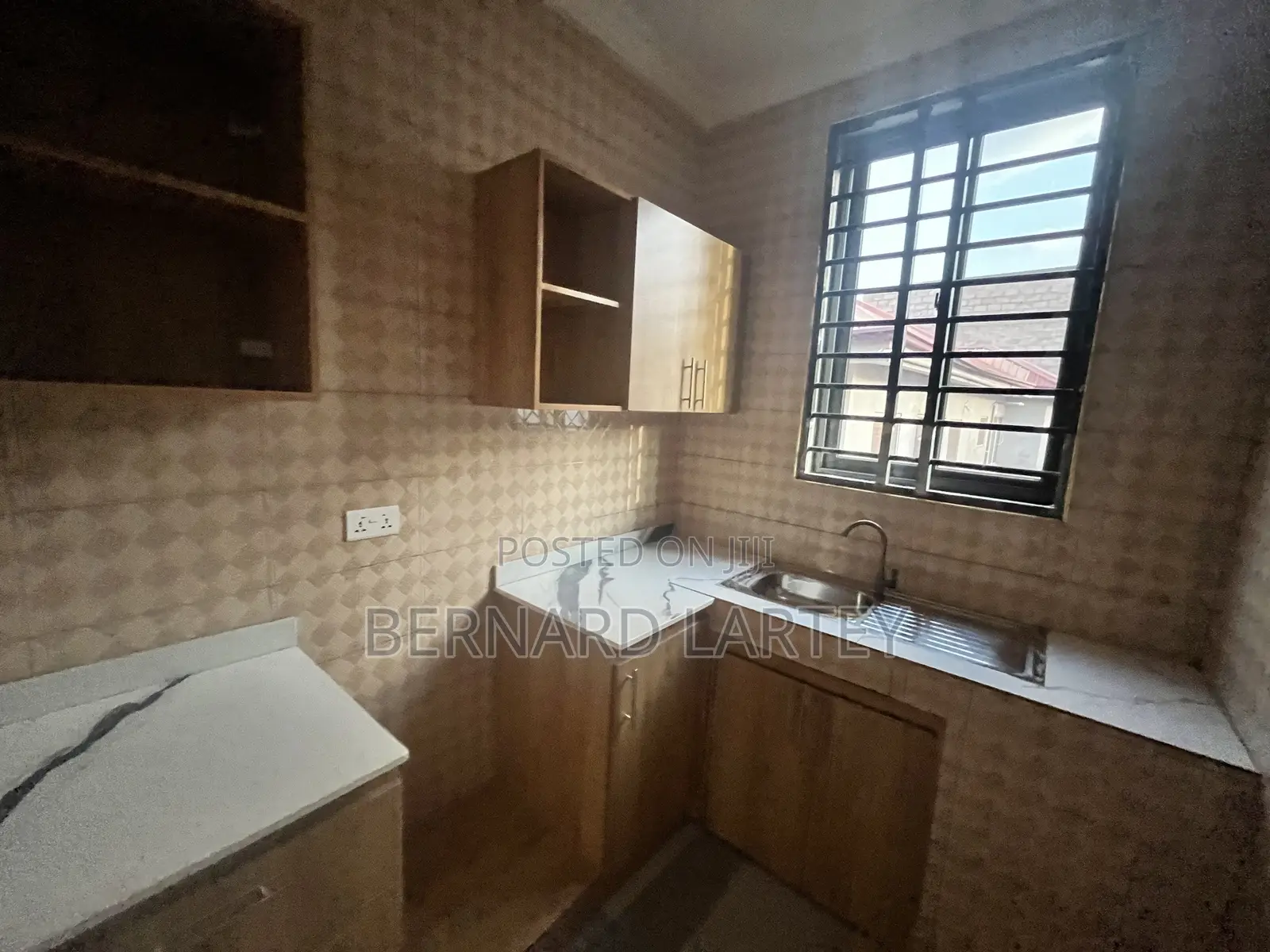 1bdrm Room & Parlour in Dodowa for rent