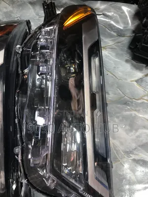  Toyota RAV4 2024 Headlight – Premium OEM | Foreign Used