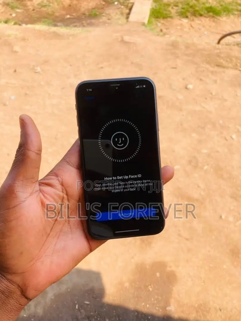 Apple iPhone XR 64 GB Black