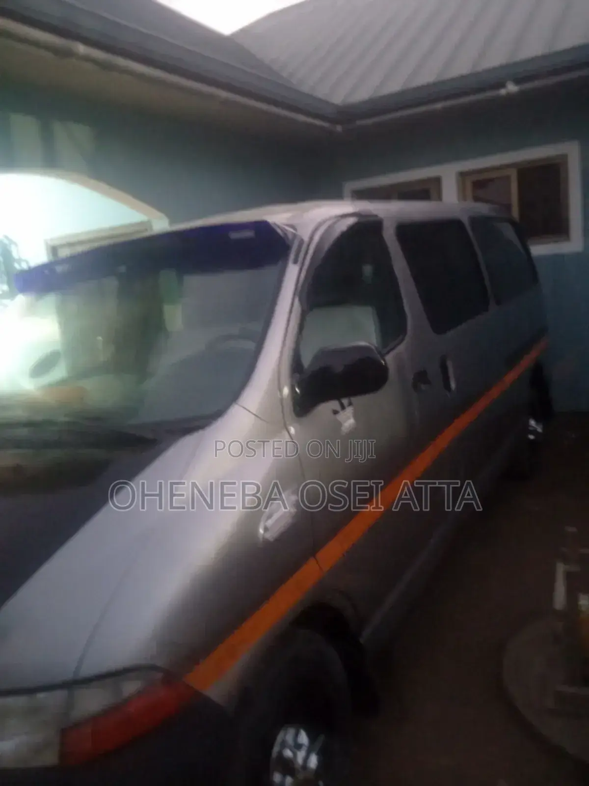 Toyota HiAce 2001 Silver