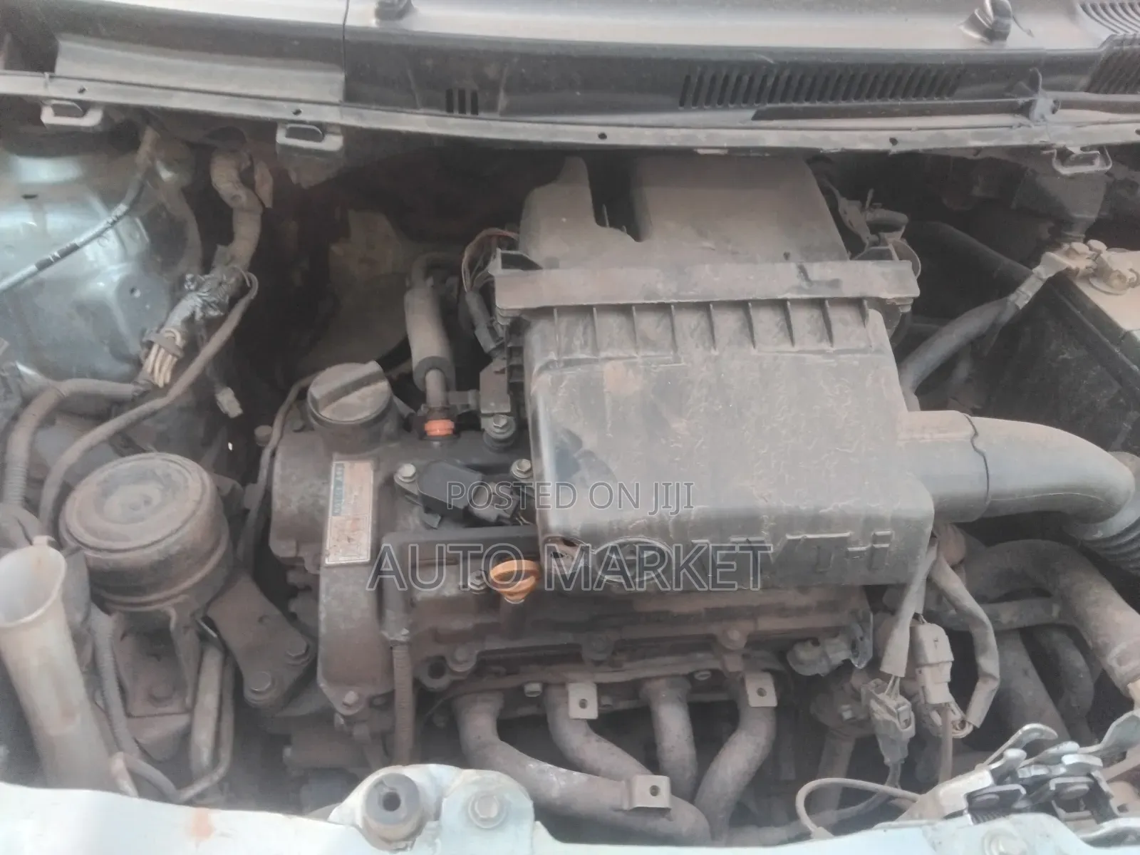Toyota Vitz 1.5 FWD 5dr 2010 Gray
