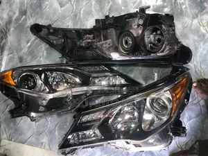  Toyota RAV4 2013, 2014, 2015 Headlight – Premium OEM | Foreign Used