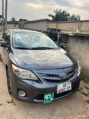 Toyota Corolla 2013 Gray