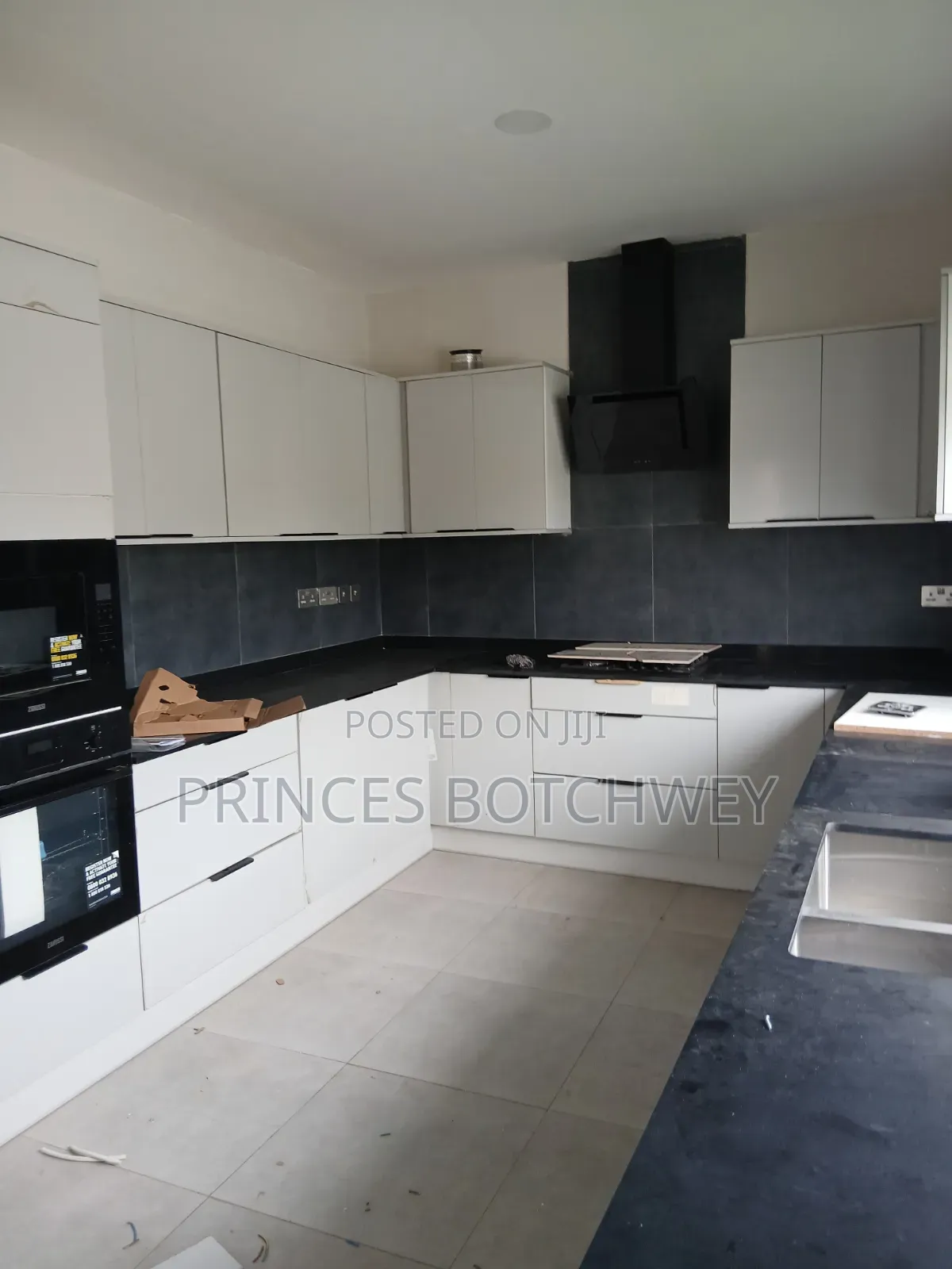 3bdrm House in Spintex, Baatsona Total for rent