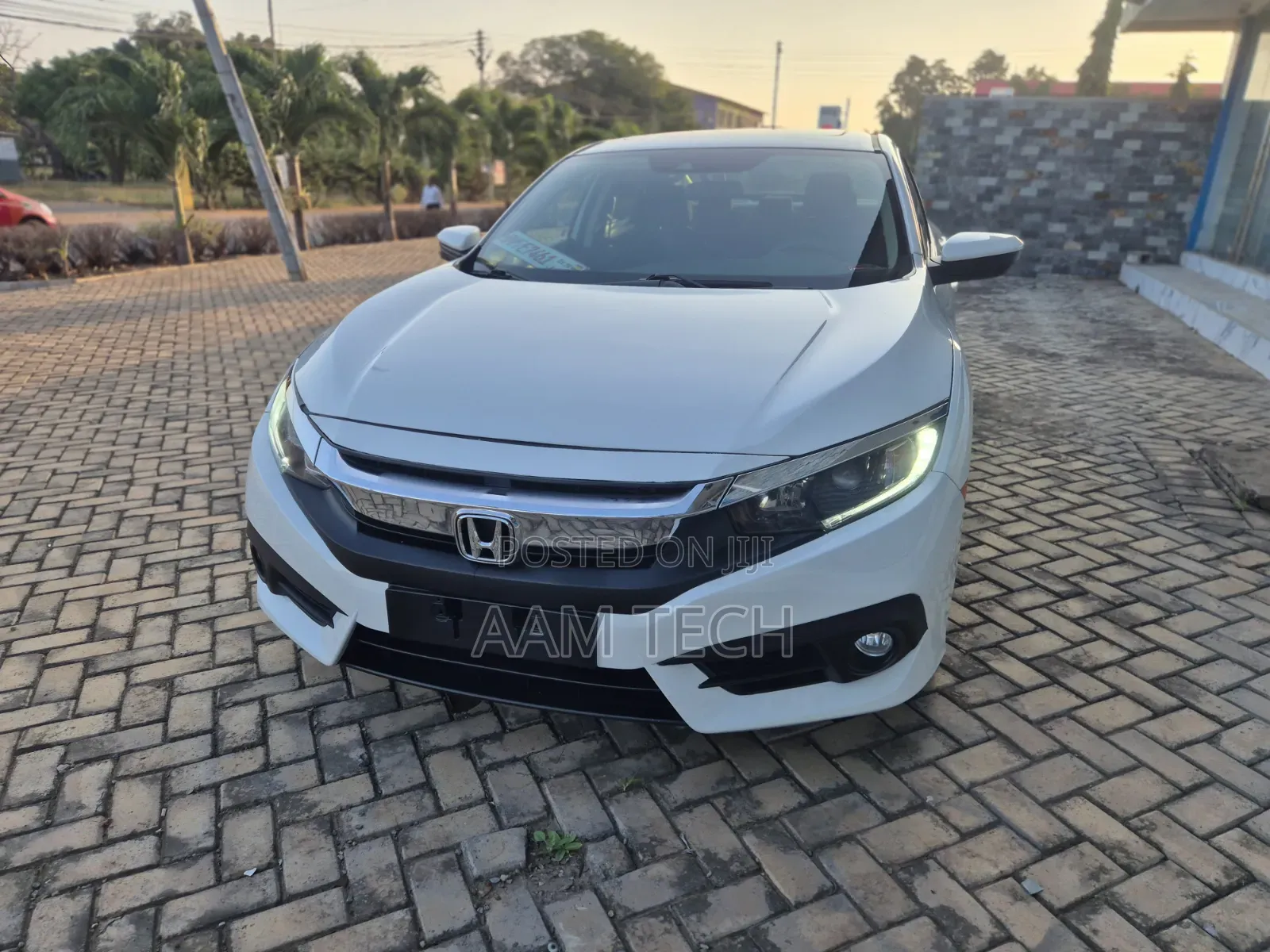 Honda Civic EX 4dr Sedan (2.0L 4cyl) 2017 White