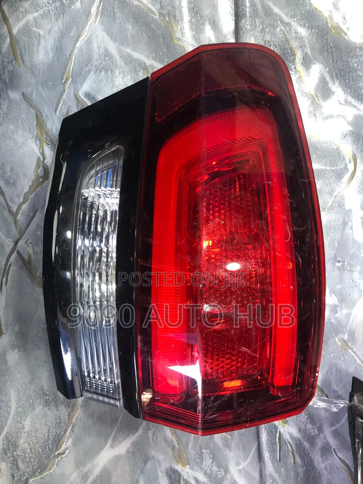 Jeep Grand Cherokee 2014 to 2018 to 2021 Left Taillight – Foreign Used