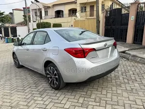 Toyota Corolla SE 4dr Sedan (1.8L 4cyl CVT) 2017 Silver