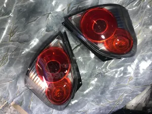  Toyota Yaris / Vitz 2008, 2009, 2010, 2011, 2012 Taillight | Spec