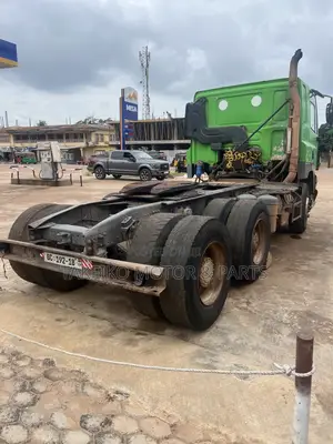 Daf CF Head