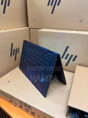 New Laptop HP Dragonfly Folio 16GB Intel Core i5 SSD 512GB