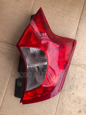 Nissan Versa Note 2015, 2016, 2017, 2018, 2019 Taillight Foreign Used
