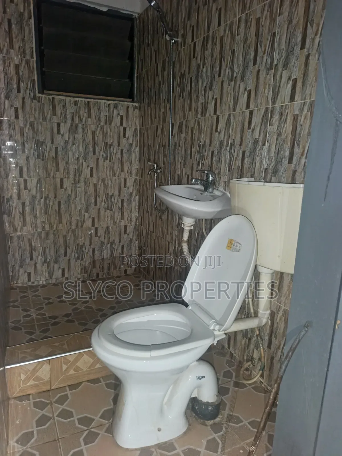 2bdrm Apartment in Koforidua, New-Juaben Municipal for rent