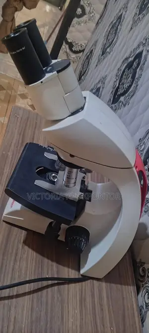 Leica Dm500 Binocular Compound Light Microscope
