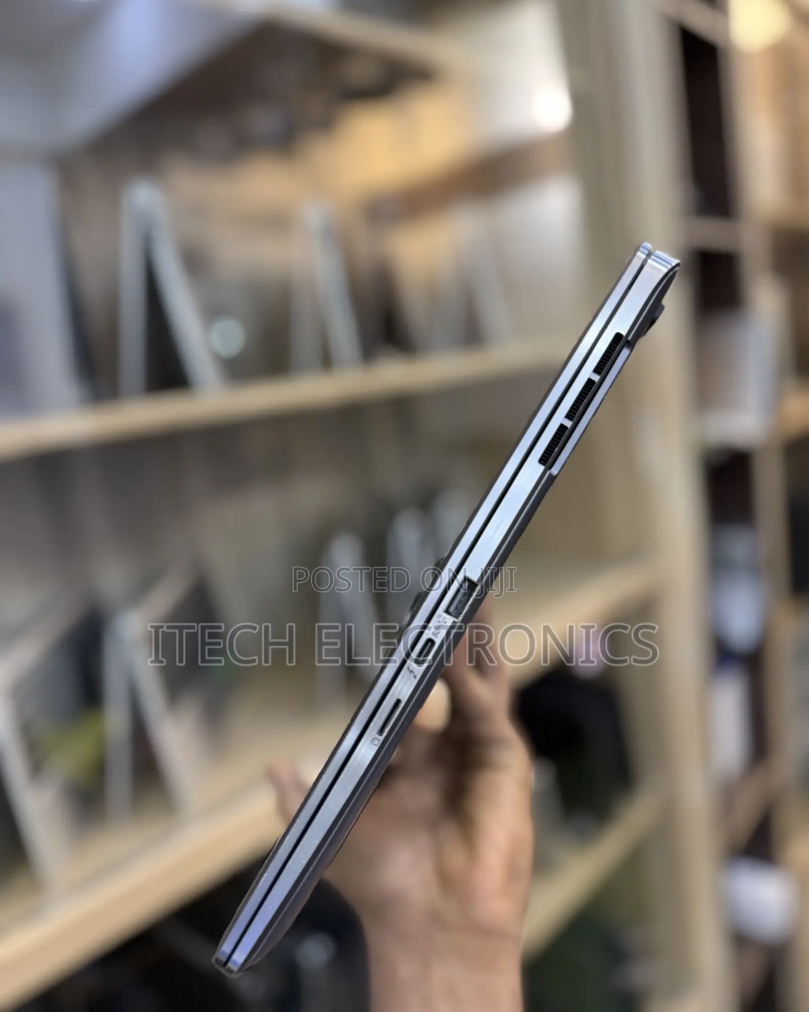 Laptop MSI 16GB Intel Core i7 SSD 512GB