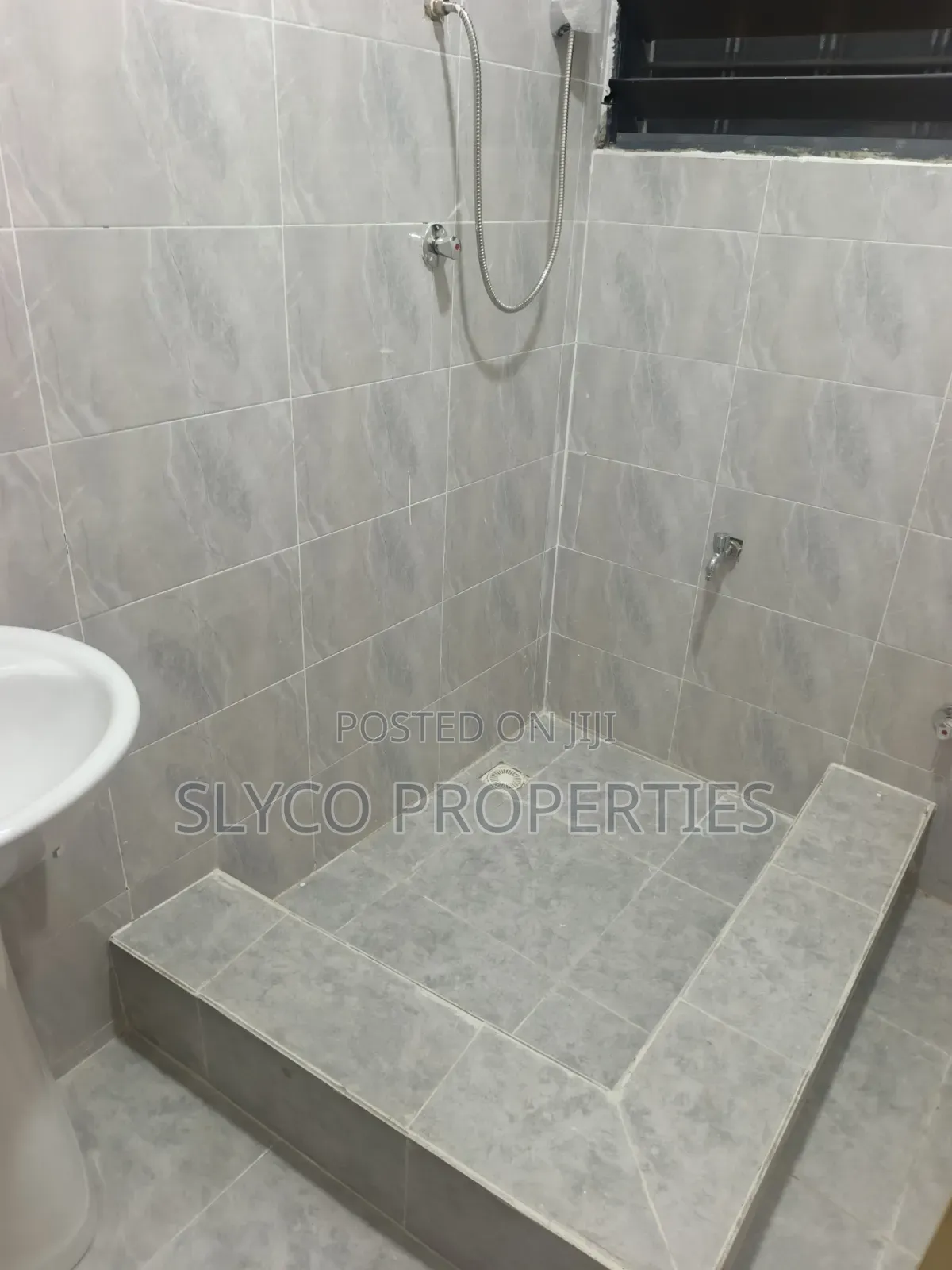 2bdrm Apartment in Koforidua Osabene, New-Juaben Municipal for rent