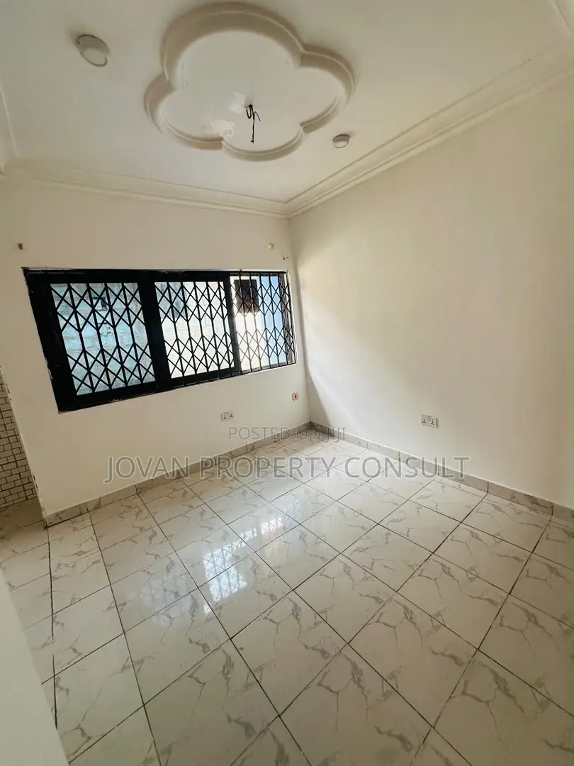 2bdrm Room & Parlour in Cocoboard, Amasaman for rent