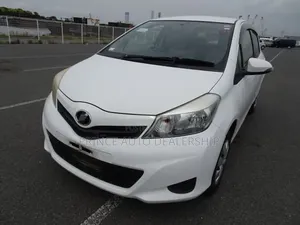 Toyota Vitz 1.3 FWD 5dr 2014 White