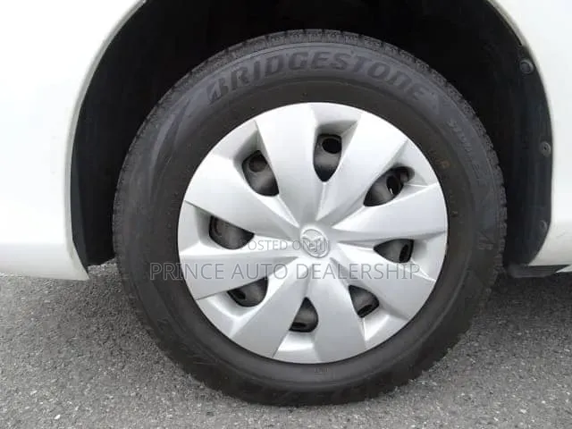 Toyota Vitz 1.3 FWD 5dr 2014 White
