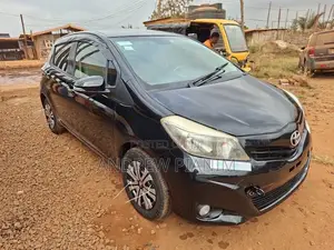 Toyota Vitz 1.3 AWD 5dr 2014 Black