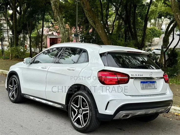 Mercedes-Benz GLA 250 2019 White