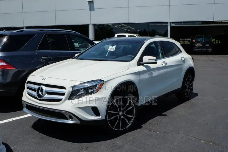 Mercedes-Benz GLA 250 2019 White