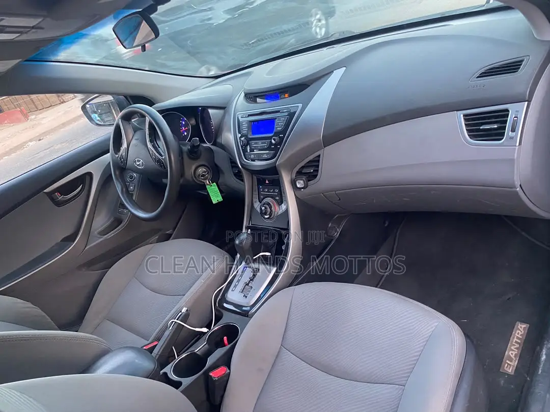 Hyundai Elantra GLS Sedan FWD (1.8L 4cyl 6A) 2013 Red
