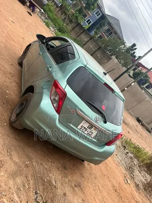 Toyota Vitz 2013 Green