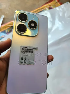 Tecno Spark 20 128 GB Blue