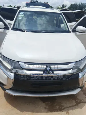 Mitsubishi Outlander 2016 White
