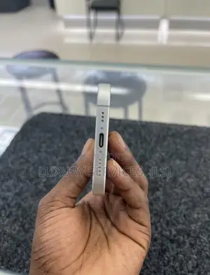 Apple iPhone 16 256 GB White