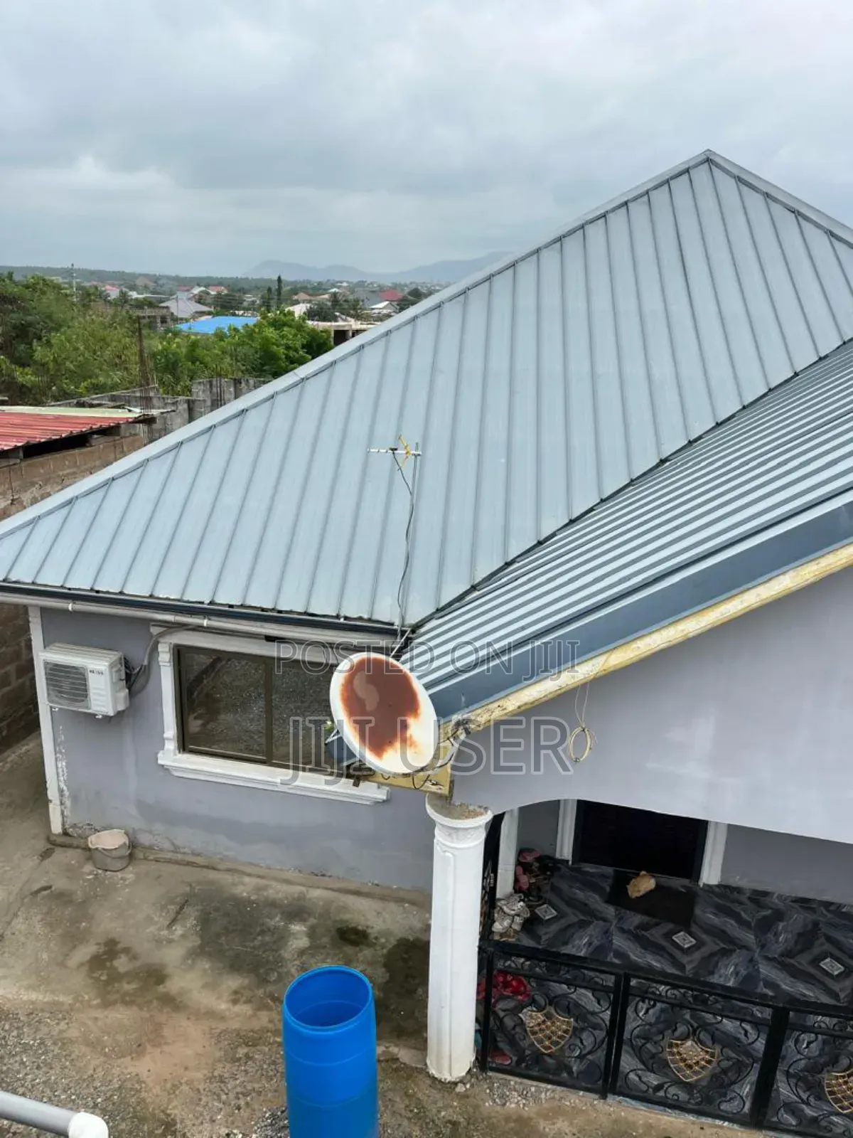 5bdrm House in Amasaman for sale