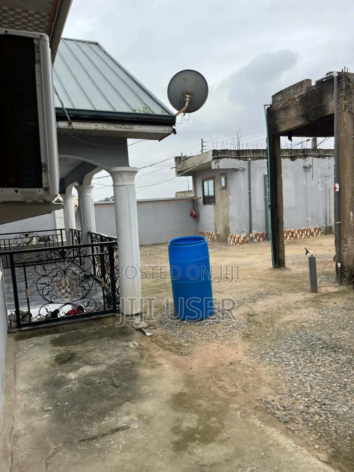 5bdrm House in Amasaman for sale