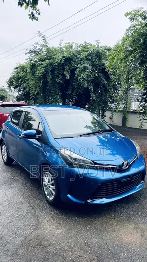 Toyota Vitz 1.3 AWD 5dr 2015 Blue