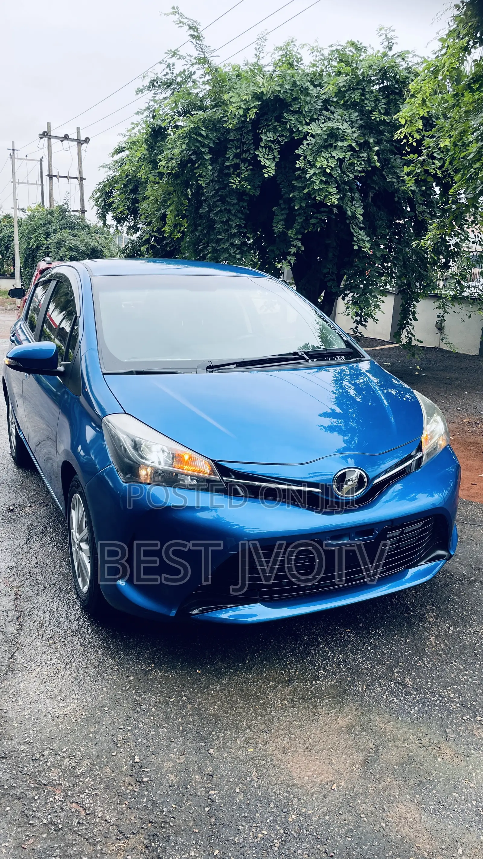Toyota Vitz 1.3 AWD 5dr 2015 Blue