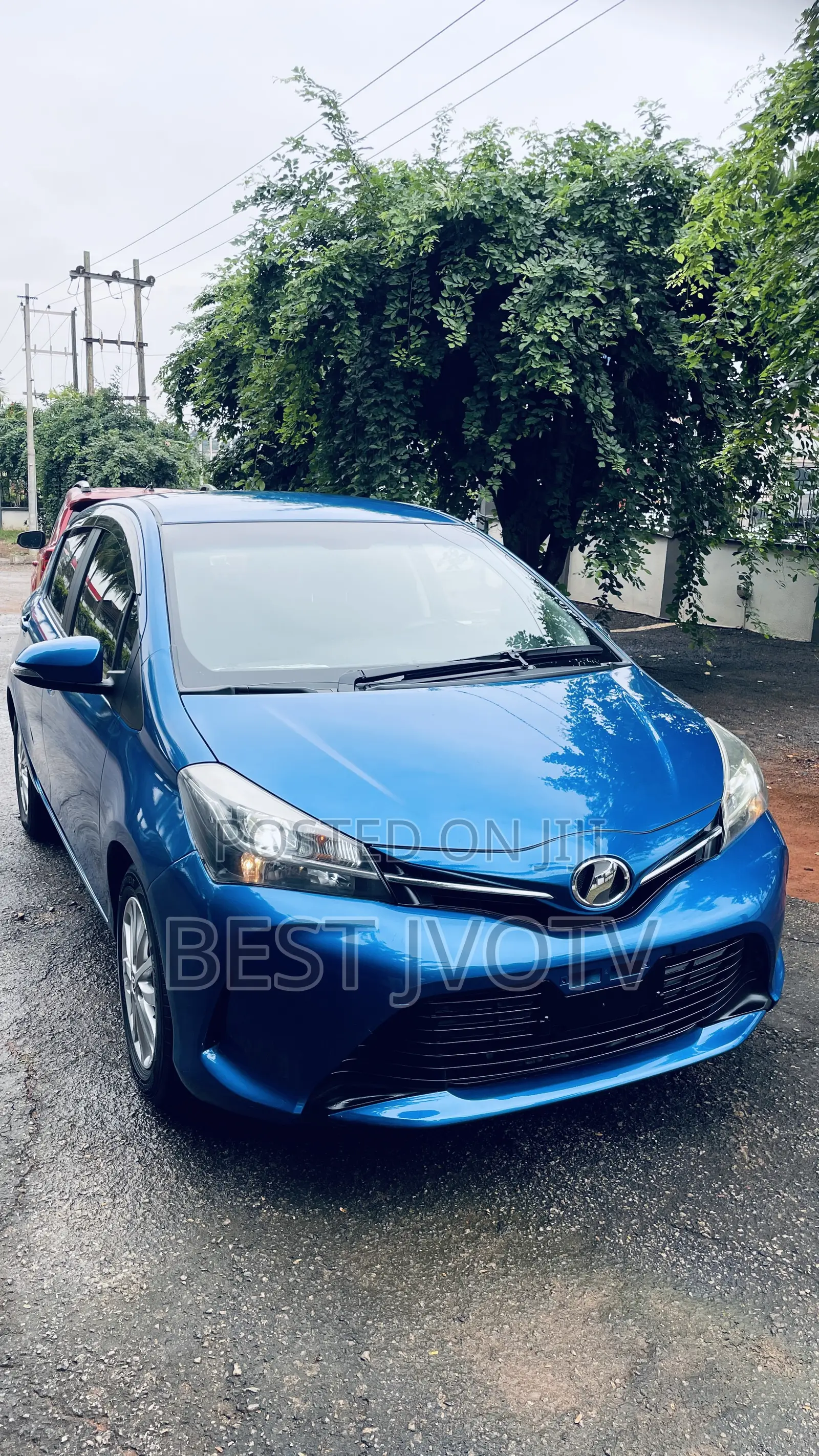 Toyota Vitz 1.3 AWD 5dr 2015 Blue