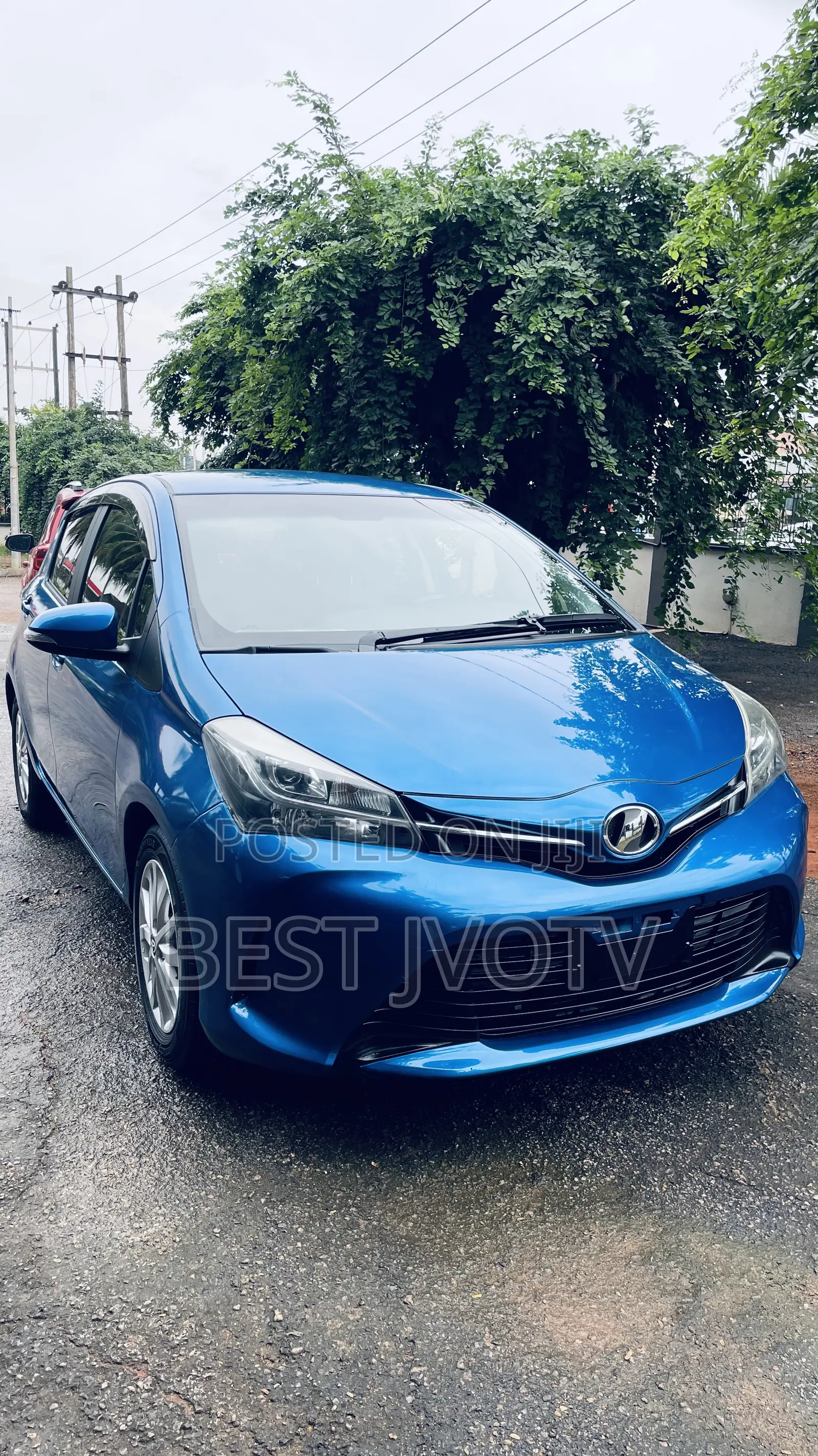 Toyota Vitz 1.3 AWD 5dr 2015 Blue