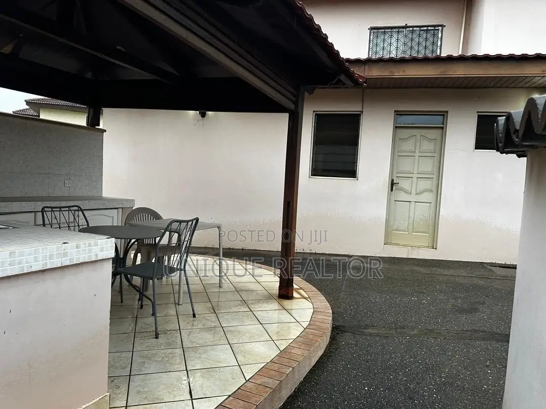 Furnished 5bdrm House in Trassaco Phase 1, School Junction for sale
