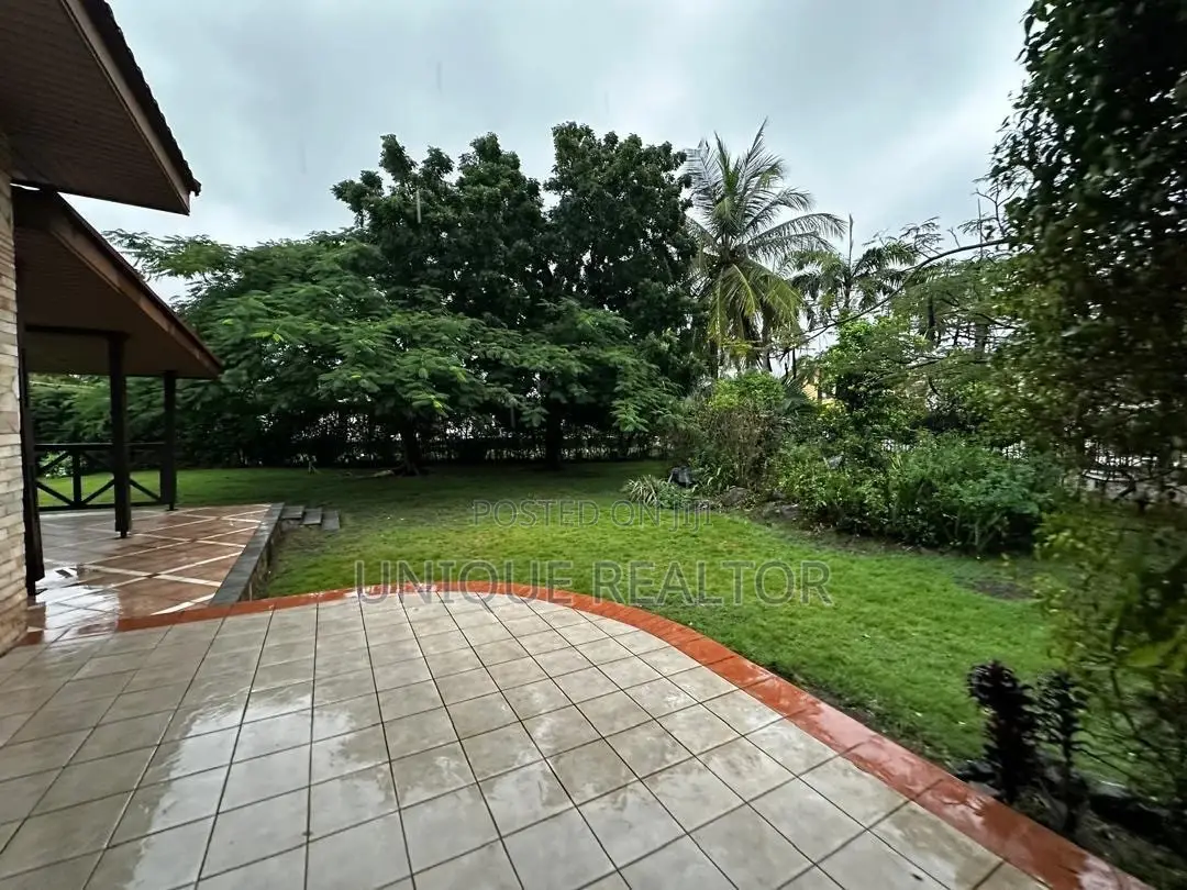 Furnished 5bdrm House in Trassaco Phase 1, School Junction for sale