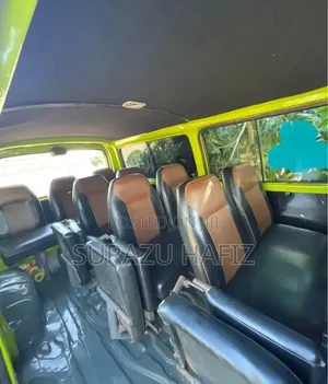 Toyota HiAce 2005