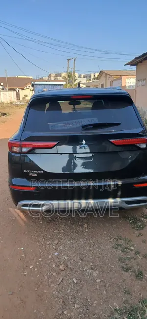Mitsubishi Xpander Cross